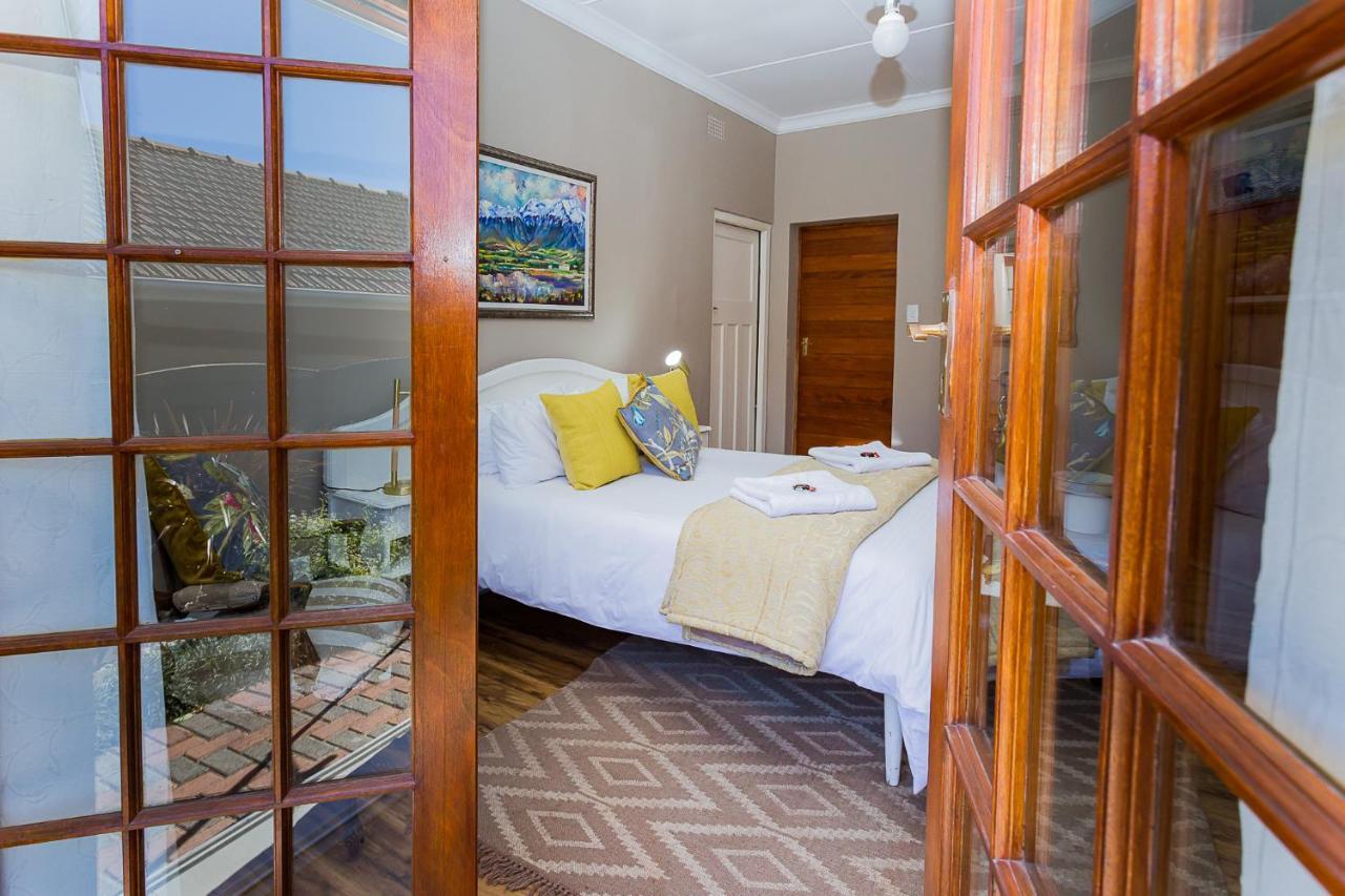 7 On Annandale B&B East London Buitenkant foto