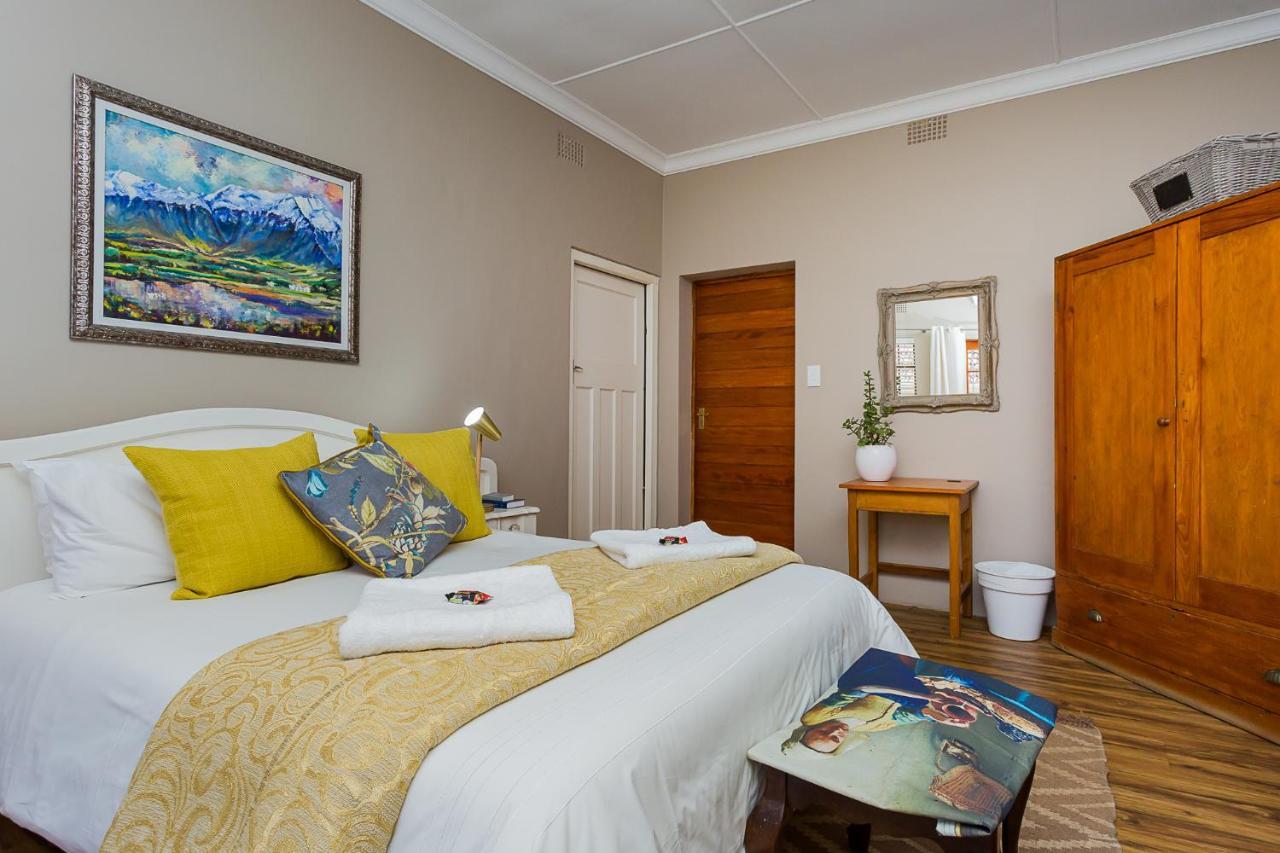 7 On Annandale B&B East London Buitenkant foto