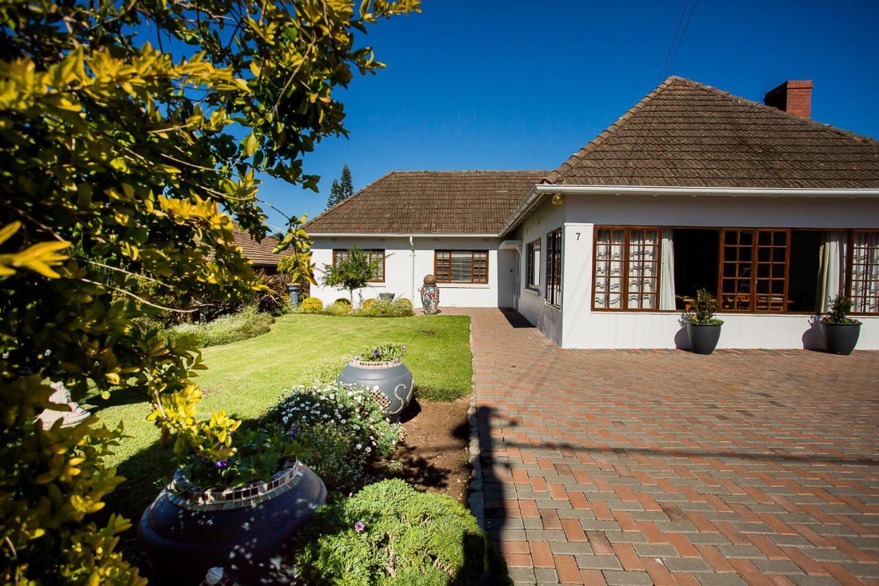 7 On Annandale B&B East London Buitenkant foto