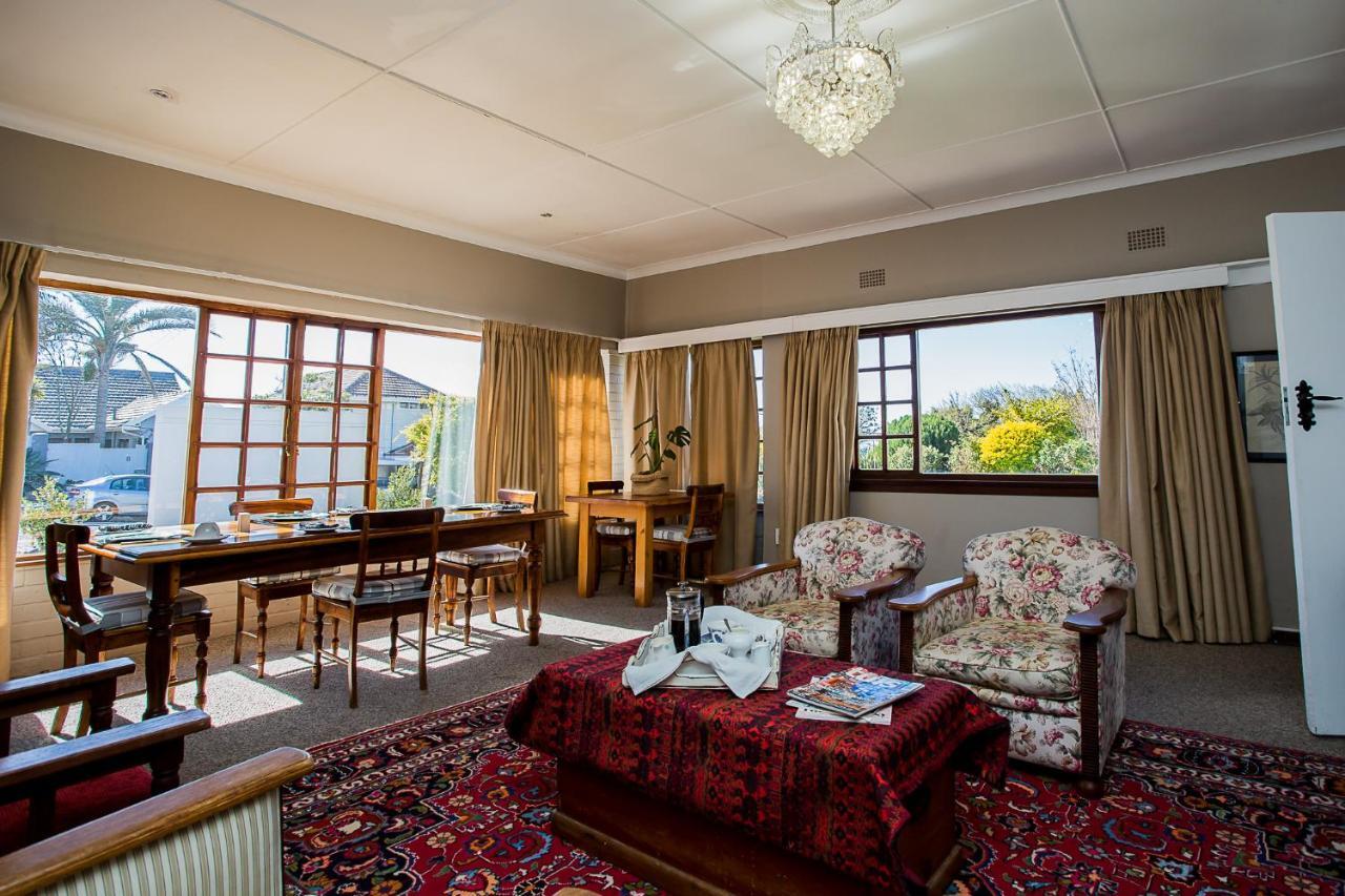 7 On Annandale B&B East London Buitenkant foto
